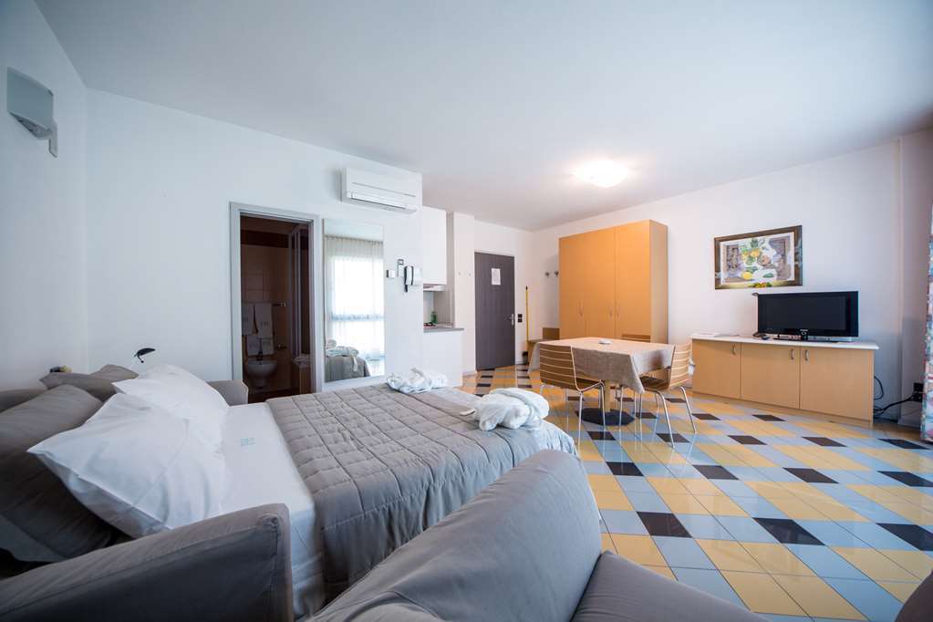 Piazzi House Apart otel Sondrio Oda fotoğraf